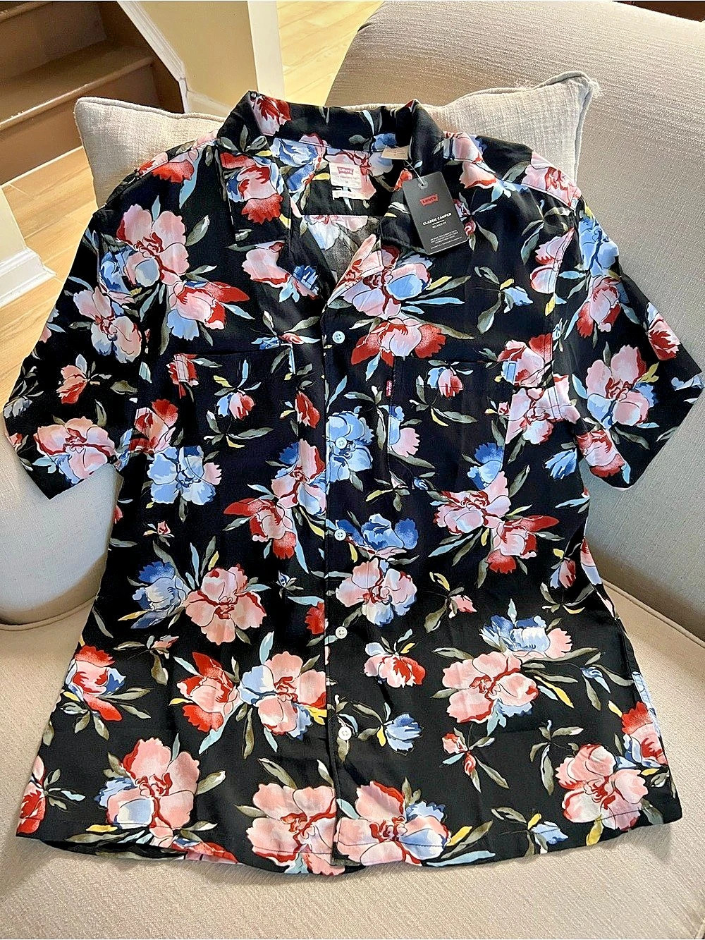 Levi's Classic Camper Floral Camp Shirt in Black NWT